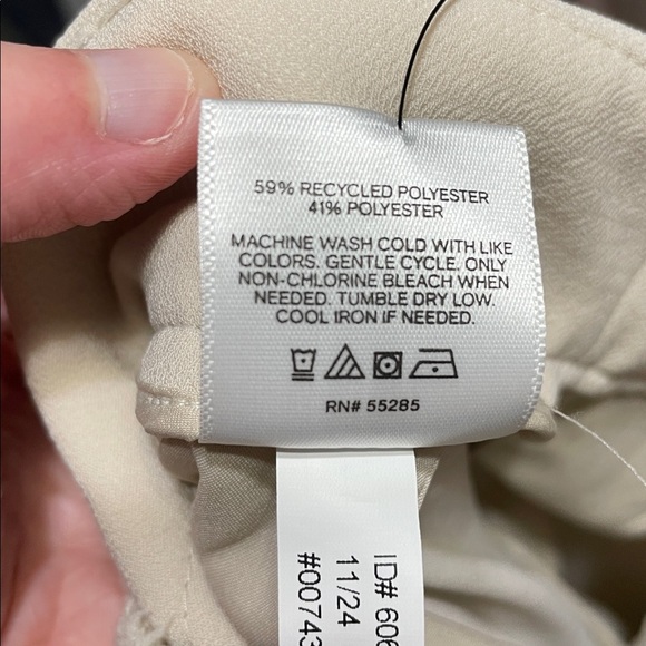 Express NWT Wide Leg Trouser High Rise Cream Pants Size 2 - Picture 16 of 16